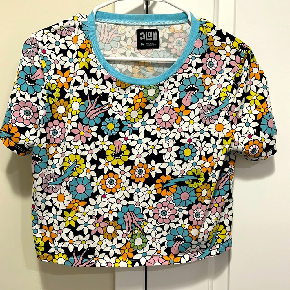 Trippy women’s crop top